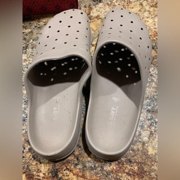 Old Navy Clog - Picture 3 of 4